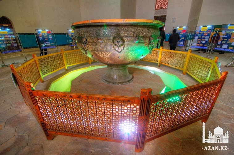 Ritual bronze cauldron in Khoja Ahmad Mausoleum (Image courtesy of AZAN, Kazakhstan)