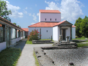 Roman Forum and Gallo-Roman Temple, old Cambodunum, Kempten Archaeological Park (Photo in public domain)
